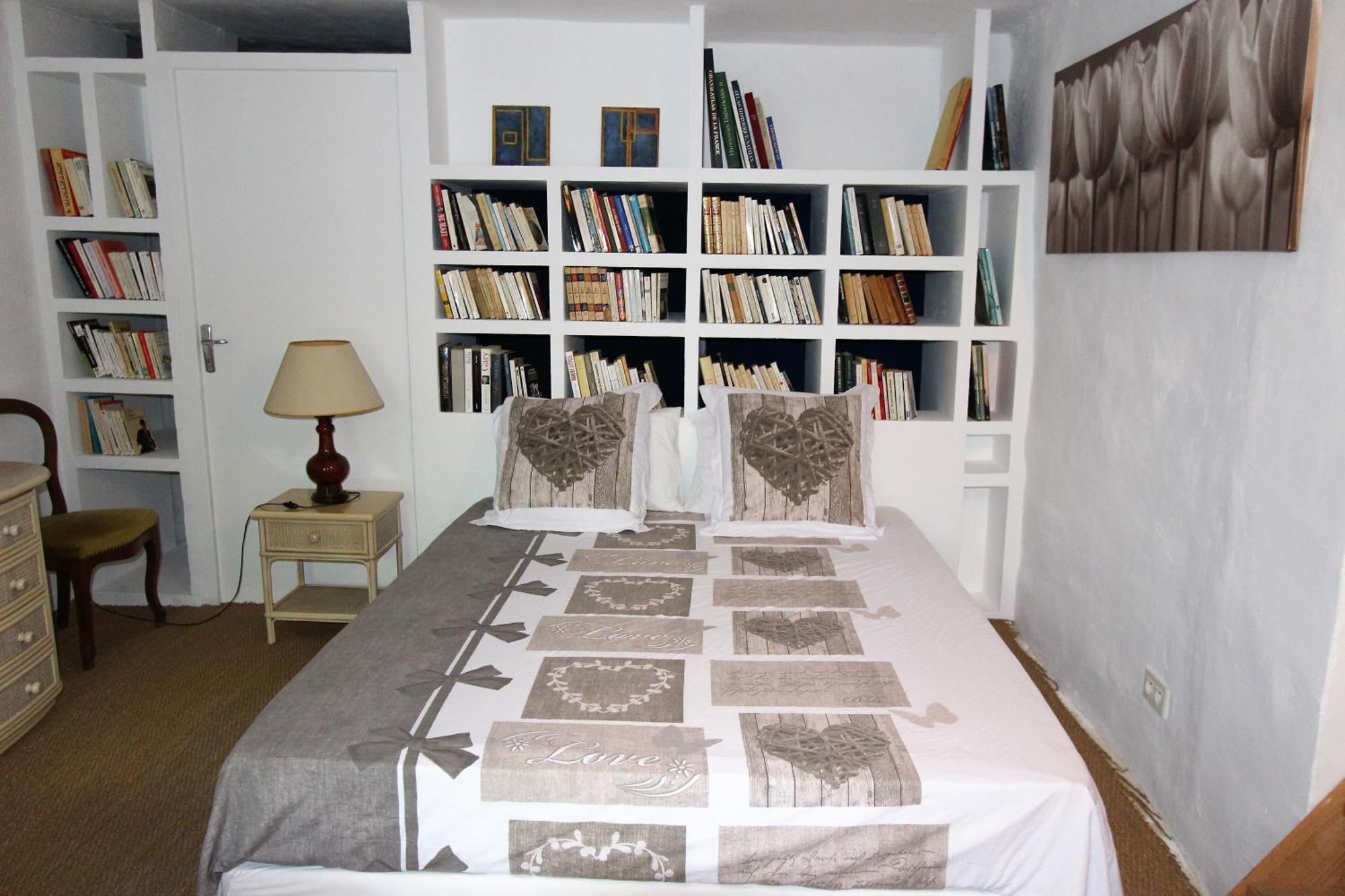 Gites Provence Et Nature - Entre Luberon Et Monts De Vaucluse Cabrieres-d'Avignon Room photo