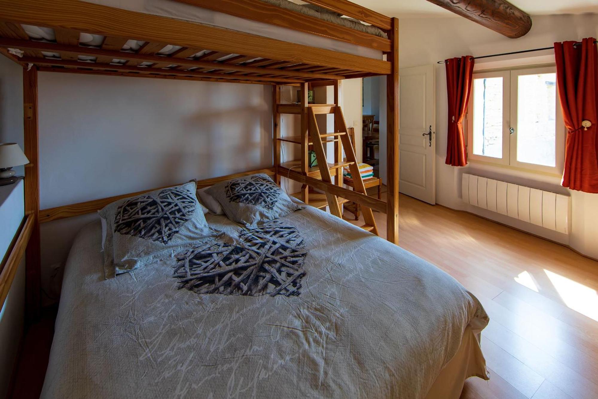 Gites Provence Et Nature - Entre Luberon Et Monts De Vaucluse Cabrieres-d'Avignon Room photo